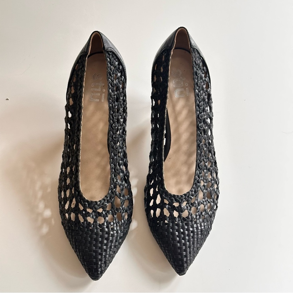 Stiu Woven Leather Kitten Heels - Picture 5 of 7